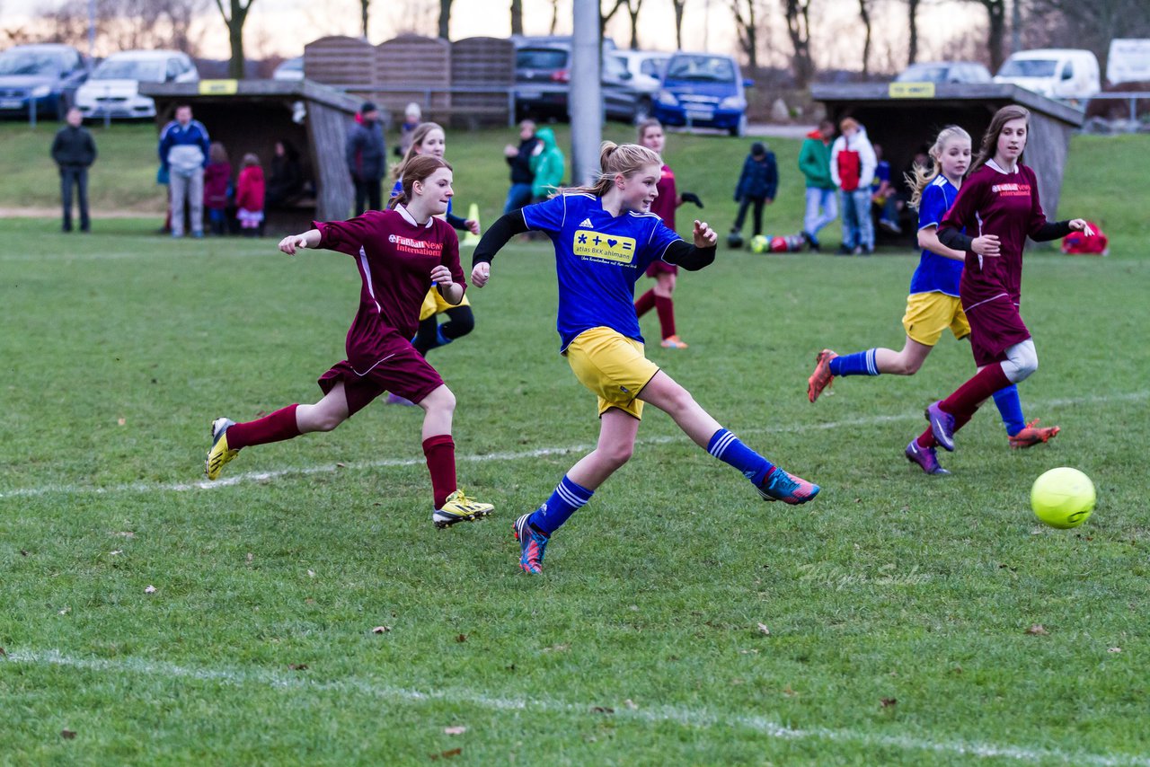 Bild 221 - B-Juniorinnen TSV Gnutz o.W. - SV Henstedt Ulzburg II : Ergebnis: ca. 5:0